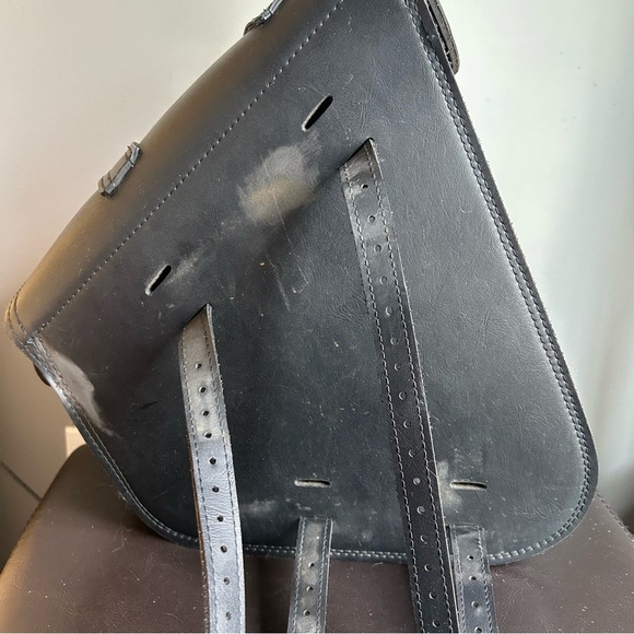 Talisman Leather Inc. Black 12” x 12” Synthetic Leather Motorcycle Side Bag - Picture 3 of 16